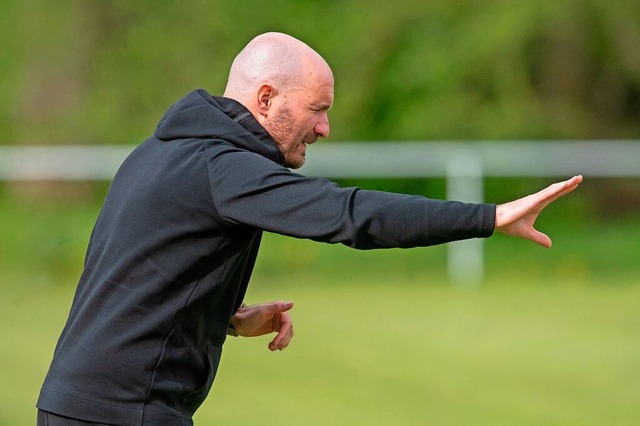 DJK-Trainer Benjamin Gallmann steht na...einer Mannschaft vor einem Neuanfang.   | Foto: Wolfgang Scheu