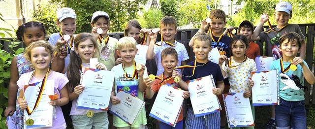 Diese Schulanfngerinnen und -anfnger...lerstrae das Turnabzeichen ergattert.  | Foto: Stadt Weil am Rhein