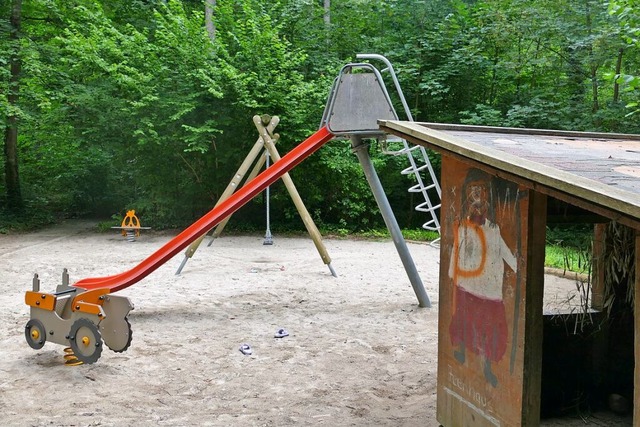 Der Spielplatz &#8222;Einbollen&#8220;...einen wenigen Spielgerten am Waldrand  | Foto: Katharina Mohr