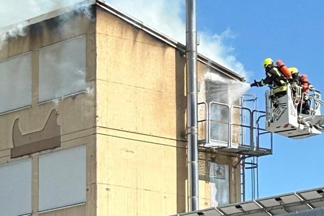 In Waldkirch brennt das Spnesilo einer Schreinerei