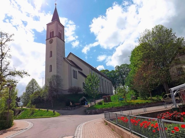 Die Kirchtrme als  Wahrzeichen der Ge...hnerinnen und Einwohner  am Hochrhein.  | Foto: Wolfgang Adam