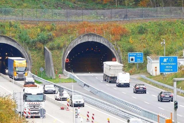 90-jhriger Falschfahrer auf der A861 im Nollinger Bergtunnel