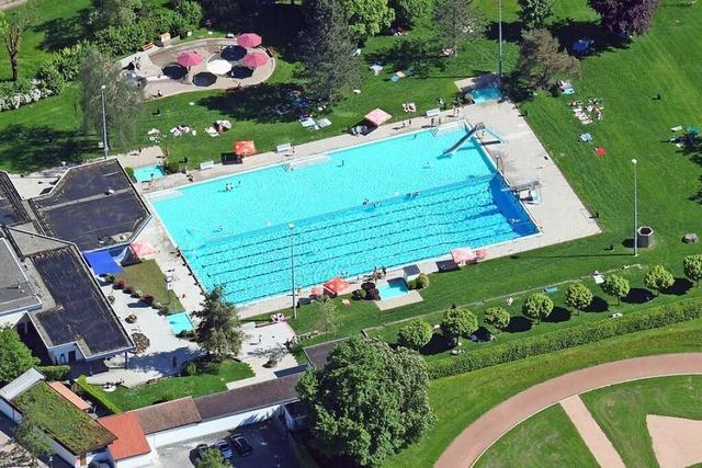 Schopfheimer Freibadsaison ist bereits weitgehend ein Schlag ins Wasser