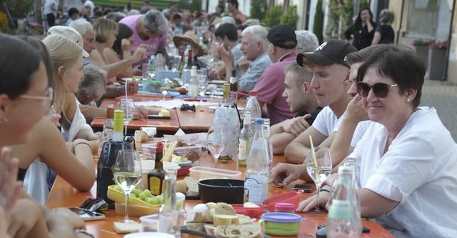 Beim Brgerfest in Oberbergen kommen die Leute im Ort zusammen.  | Foto: Sebastian Ehret