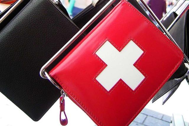 Die Schweizer Kunden strmen am Nationalfeiertag nach Lrrach - auch ganz ohne Alphrner