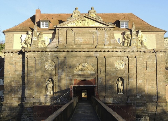 Das barocke Rheintor wurde nach Plnen...Steine ist es seit Jahren eingerstet.  | Foto: Dietmar Bader