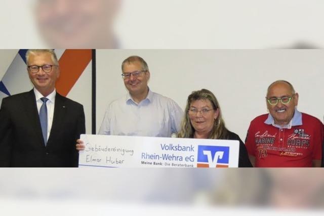 2000-Euro-Spende an die Brgerstiftung