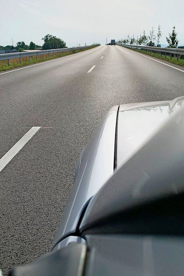 Die Auffahrt zur Brcke von Mllheim n...t es, direkt an der  Brcke noch mehr.  | Foto: Simone Hhl