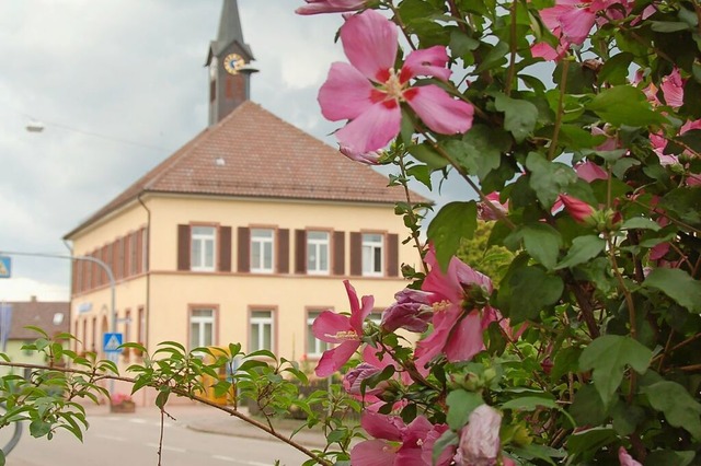 Wer knftig als Ortsvorsteher im Orsch...er Rathaus sitzt, bleibt weiter offen.  | Foto: Katharina Meyer