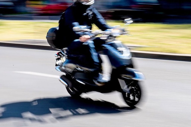 Brandursache drfte ein technischer Defekt am Motor gewesen sein (Symbolfoto).  | Foto: Zacharie Scheurer (dpa)