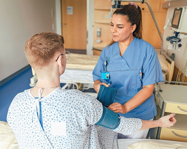 Am Klinikum Hochrhein in Waldshut wch...n, Wafa Mili aus Tunesien gehrt dazu.  | Foto: Klinikum Hochrhein