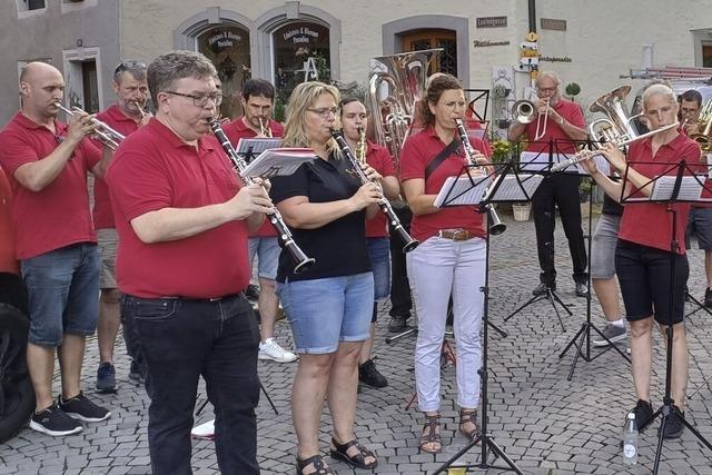 200 Gste zelebrieren den Nationalfeiertag