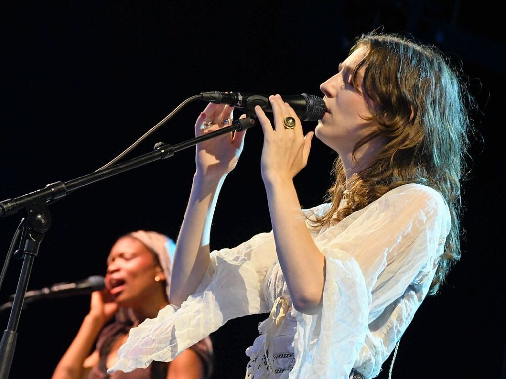 Birdy und Woody beim Stimmenfestival auf dem Vitra Campus in Weil am Rhein