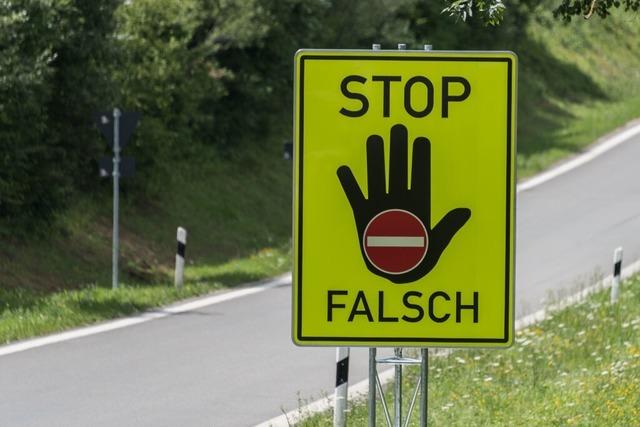 Polizei sucht Falschfahrer auf der A98 bei Lrrach