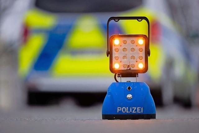 Person leicht verletzt nach Autounfall bei Kindergarten in Seefelden