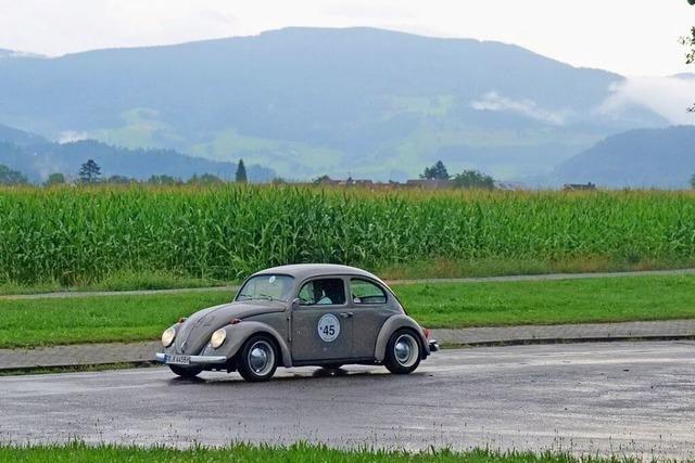 120 Oldtimer rollen durch die Region Freiburg bei der Schauinsland Klassik