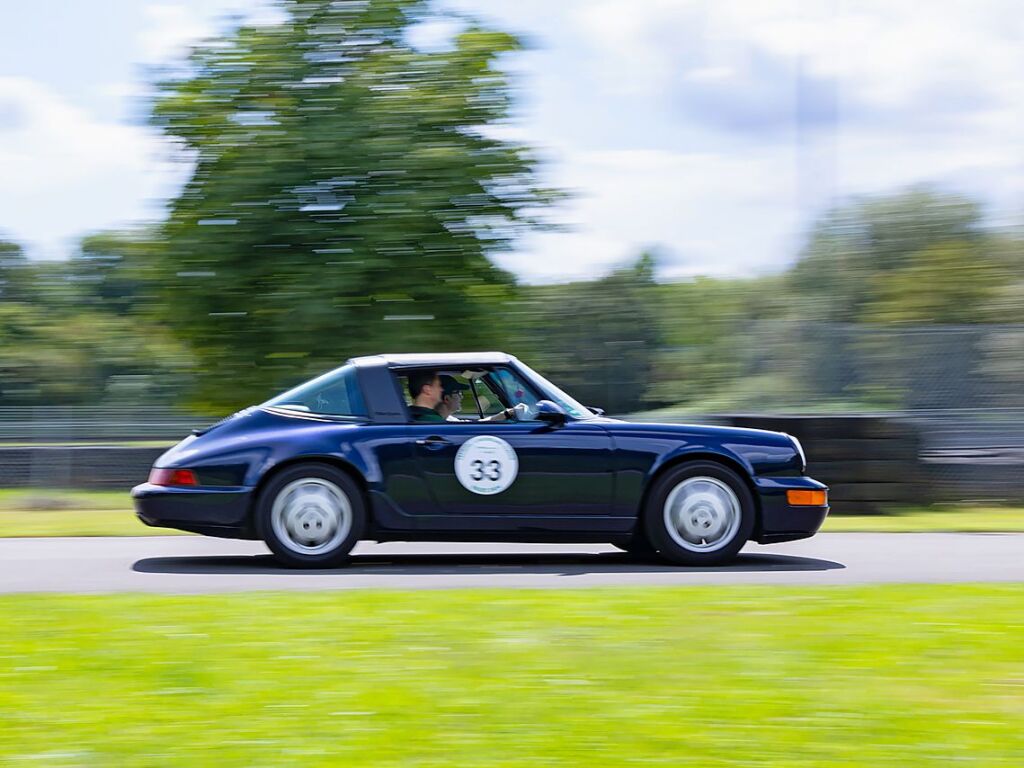 Die Tour am Freitag fhrte gleich zu Beginn ber die Kartbahn bei Teningen.