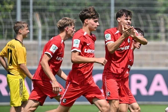 Die U19 des SC Freiburg dreht zum Ligaauftakt gegen den 1. FC Saarbrcken einen Pausenrckstand