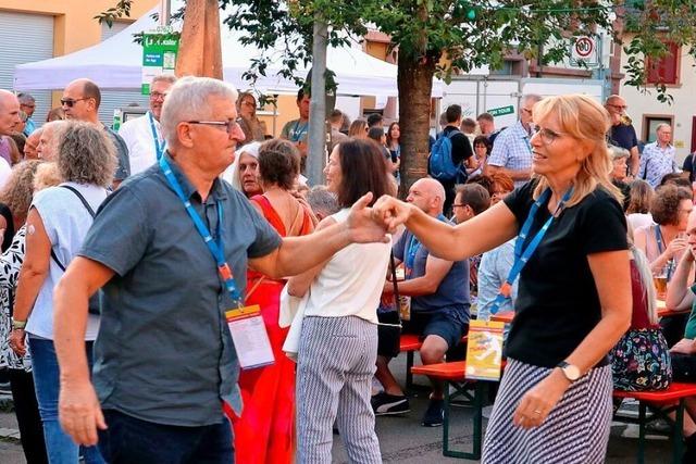 Tausende Tanzfreudige besuchen die 