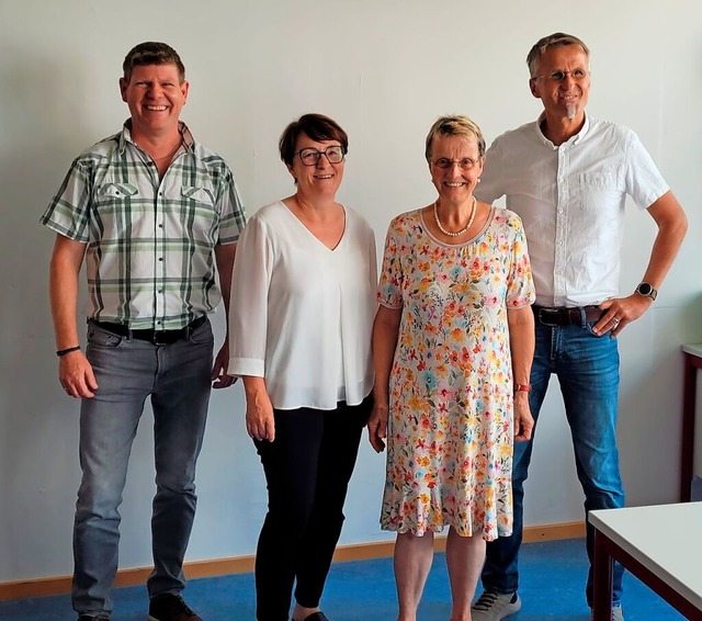 Angelika Boehme (Zweite von rechts) wu...ass und Jrgen Herrmann verabschiedet.  | Foto: KSS