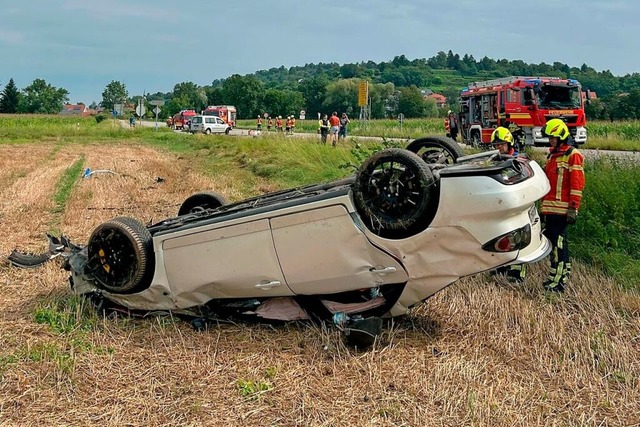 Bei einem Unfall an der alten B3 bei H...im wurde auch die Feuerwehr alarmiert.  | Foto: FFW Herbolzheim