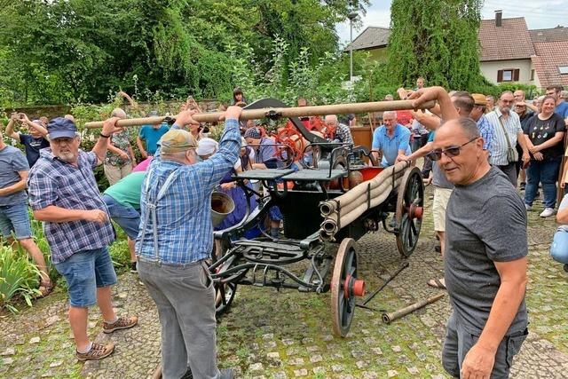 Hugstetten Dorfgeschichte: Vom Cego-Stammtisch raus an die Feuerspritze