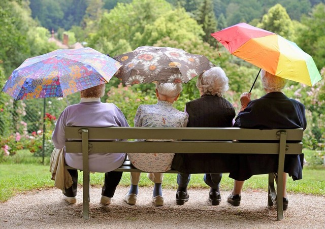 Gemeinsam Zeit zu verbringen, macht das Leben auch im Alter leichter.  | Foto: Uli Deck