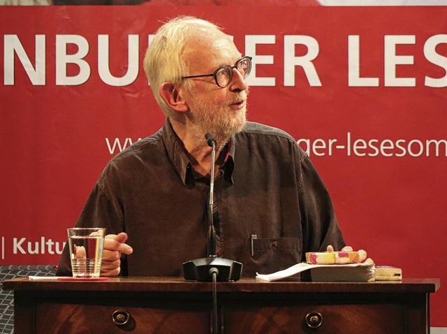 Willi Keller liest aus  &#8222;Finster...bara Roth (Buchhandlung Roth) gefragt.  | Foto: Juliana Eiland-Jung