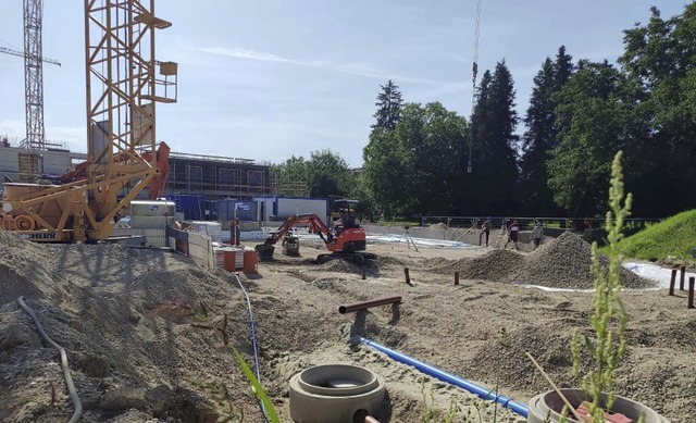 Ein Blick auf die Baustelle: Die Bauar...den neuen Kindergarten liegen im Plan.  | Foto: Stadt Ettenheim