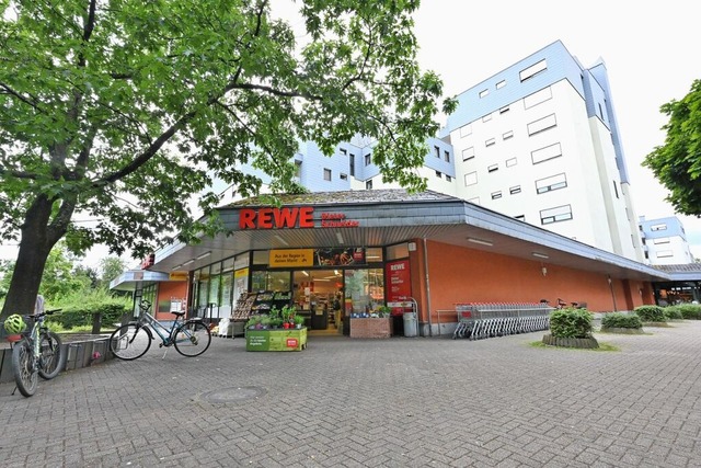 Wie geht es weiter im Kauftreff in Den...achdem der Rewe-Markt geschlossen hat?  | Foto: Markus Zimmermann