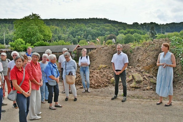 Der  Leiter Steffen Vogel fhrte die G...s Gelnde des Eigenbetrieb Stadtgrn .  | Foto: Barbara Ruda