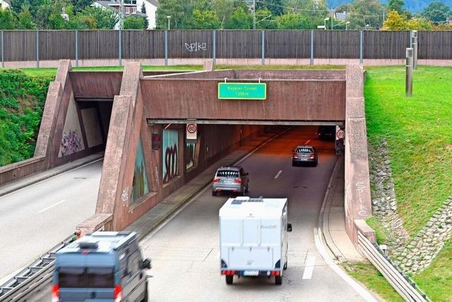 An der B31 in Freiburg finden Verkehrszhlungen statt