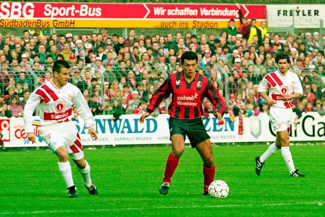 Rodolfo Esteban Cardoso im Baden-Wrtt... am 26.11.1994 gegen den VfB Stuttgart  | Foto: Pressefoto Rudel/Herbert Rudel via www.imago-images.de