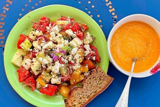 Griechische Sommergre: Bauernsalat und kalte Melonen-Paprika-Suppe