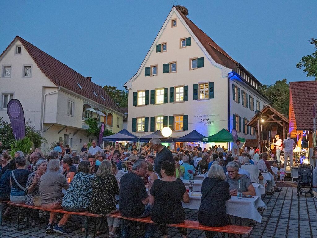 Unzhlige Gste feierten im Museumshof und vor der Frick-Mhle die Mllheimer Museumsnacht unter dem Motto 