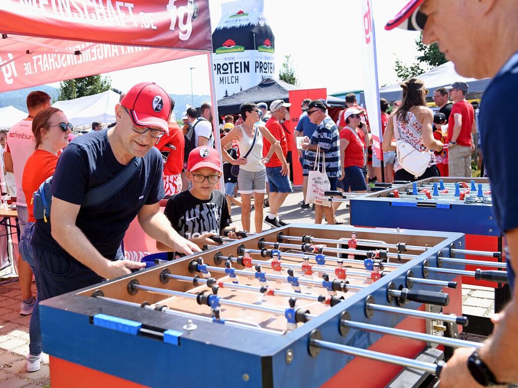 Impressionen vom groen Fan- und Familienfest des SC Freiburg zur Erffnung der Saison.<?ZP?>
