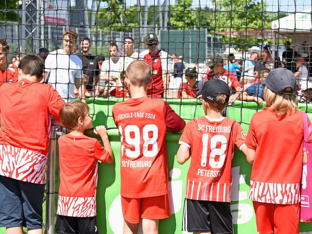 Impressionen vom groen Fan- und Familienfest des SC Freiburg zur Erffnung der Saison.<?ZP?>
