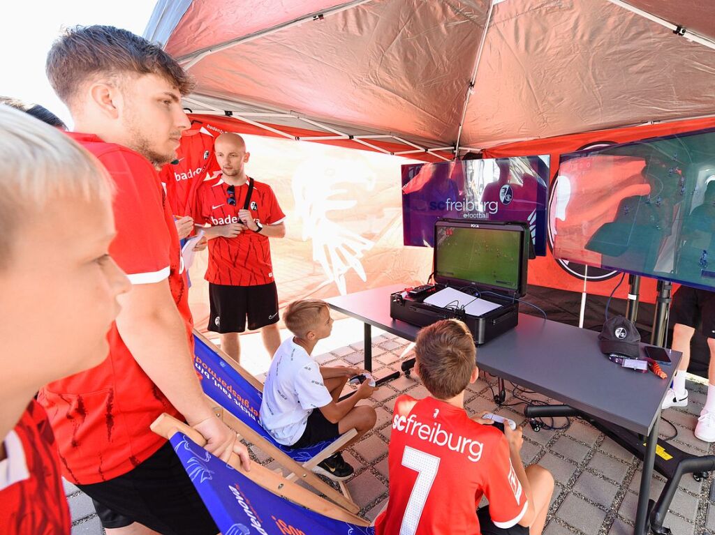 Impressionen vom groen Fan- und Familienfest des SC Freiburg zur Erffnung der Saison.<?ZP?>
