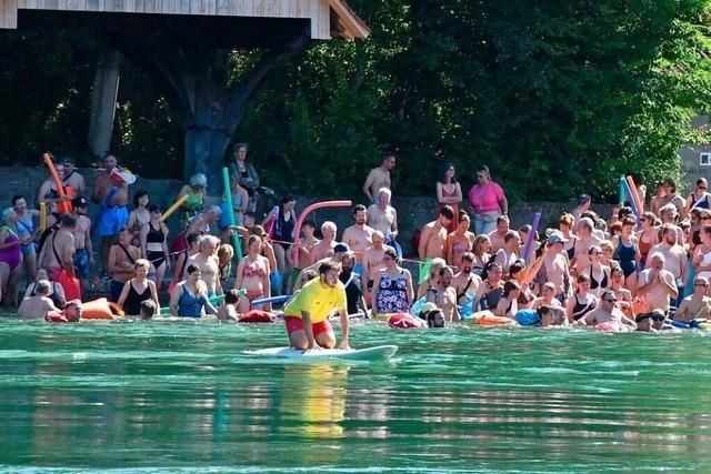 Rheinschwimmen in Rheinfelden stellt Teilnehmer-Rekord auf