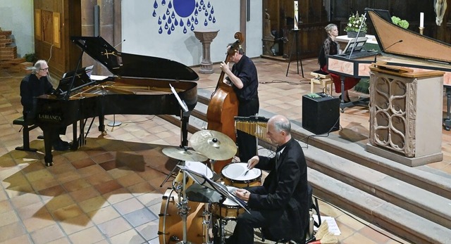 Sommermusik mit den Goldbach-Variation...abass) sowie Jogi Nestel (Schlagzeug)   | Foto: Endrik Baublies