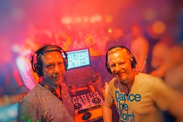 Thorolf Clemens und Daniel Hanselmann (von links) sind die DJ Beatbrothers.  | Foto: Thorolf Clemens und Daniel Hanselmann