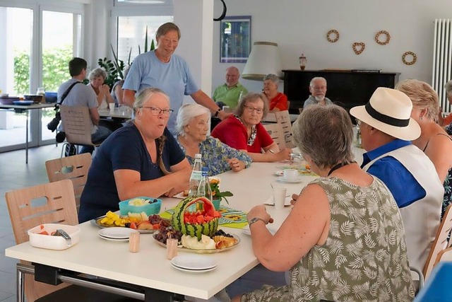 Zum Sommerfest hatte die Wohngruppe f...) wurde dabei offiziell verabschiedet.  | Foto: Volker Mnch