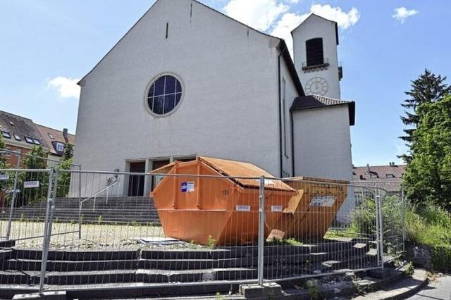 Wegen des Umbaus der Lutherkirche ist die Hugstetter Strae in Freiburg teilweise gesperrt