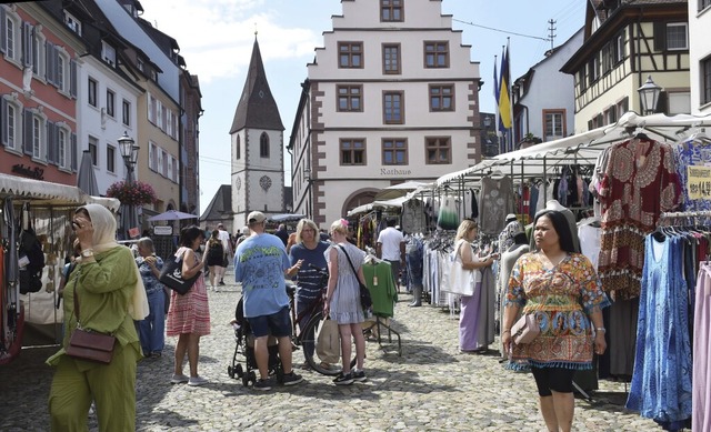 Schauen, Flanieren, Einkaufen &#8211; ...ist auch im August immer gut besucht.   | Foto: Roland Vitt