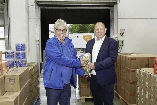 Edeka spendet Erstklsslern eine Schulttenfllung