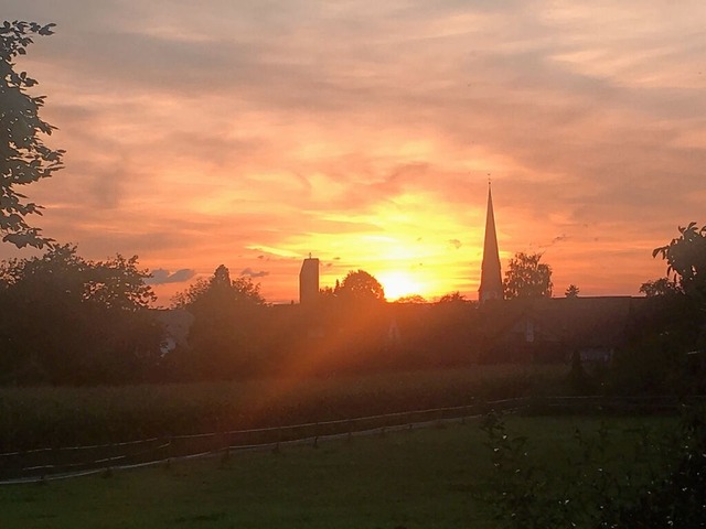 Das heutige Ottenheim, auf dem Foto si...s) und katholische Kirchturm zu sehen.  | Foto: Martin Frenk