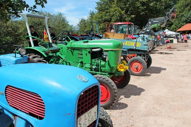 Beim Bulldogtreffen auf dem Lipple wurden alte und neue Modelle prsentiert.  | Foto: Rolf-Dieter Kanmacher