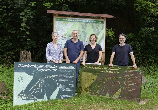 Schwarzwaldverein und Stadtmarketing s...ck Obert (beide  Stadtmarketing Lahr).  | Foto: Stadt Lahr