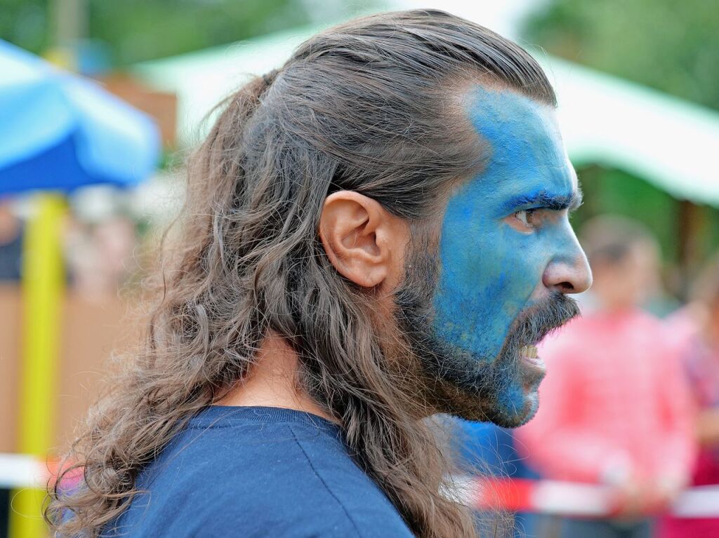 Sieben martialische Disziplinen gibt es in diesem Jahr bei den Highland Games: Baumstammwerfen, Tauziehen, Fasshochwurf, Axtwerfen, Lauf mit Gewichten, Baumstamm-Slalom und Weinfassrollen.