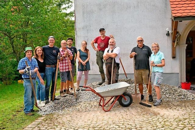 Die Dorfgemeinschaft Grnwald packt an fr St. Magdalena